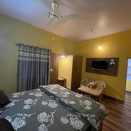 Hotel Lake Queen Rambha Екстериор снимка