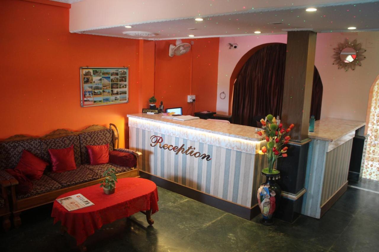 Hotel Lake Queen Rambha Екстериор снимка